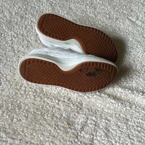 Skechers White Sneakers - Picture 2 of 4